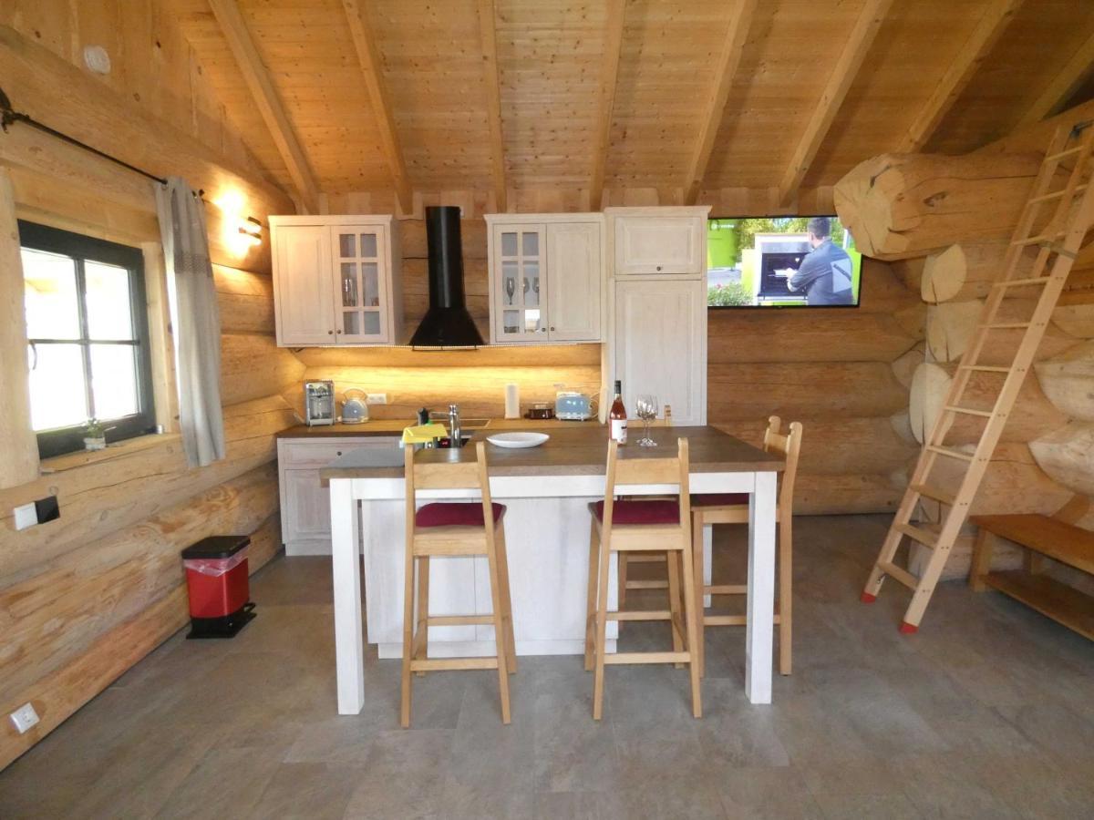 Naturstammhaus Tollensesee Gross Nemerow Экстерьер фото