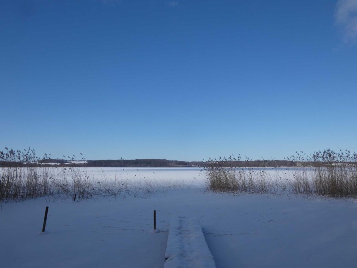 Naturstammhaus Tollensesee Gross Nemerow Экстерьер фото